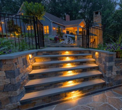 outdoor step light manufacturer UAE